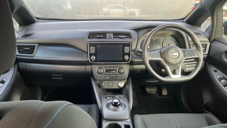 Nissan LEAF 110kW Acenta 39kWh 5dr Auto Electric Hatchback